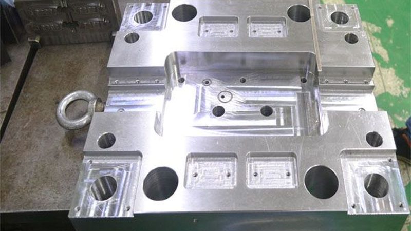 汽车配件模具批发价格：揭秘影响价格的关键因素