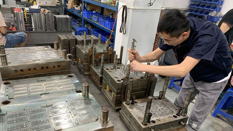 高温橡胶模具安装：五大关键步骤与注意事项**