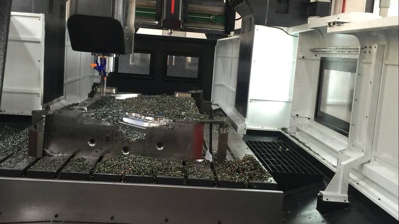 在对比东莞模具加工厂报价单时，要避免以下误区：